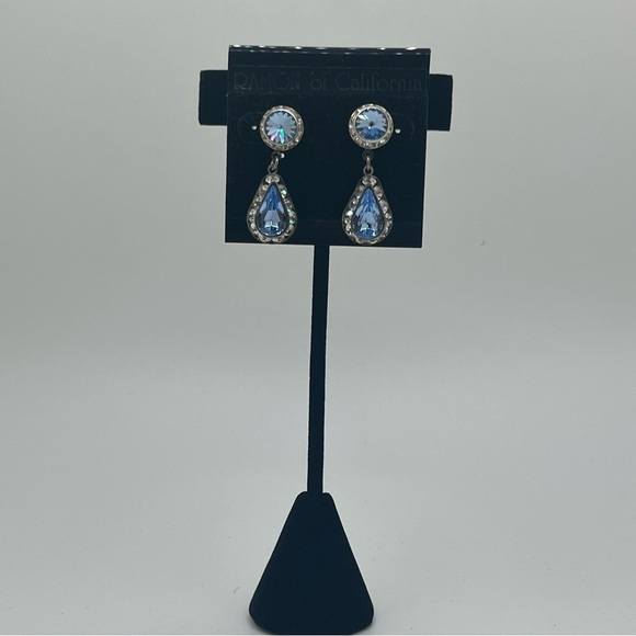 Ramón of California Blue Crystal dangle Earrings - Picture 5 of 7